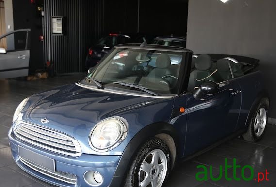 2009' MINI Cooper 3 Portas photo #5