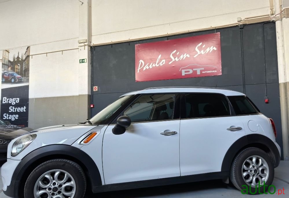 2011' MINI Countryman One D photo #3