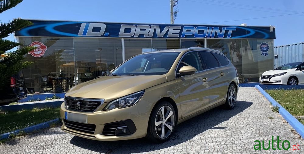 2018' Peugeot 308 Sw photo #1