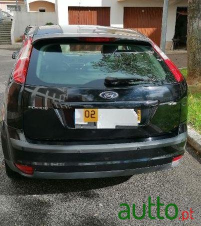 2005' Ford Focus photo #2