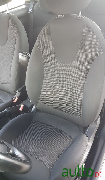 2012' MINI Cooper photo #6