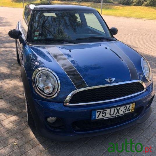 2013' MINI Cooper photo #1