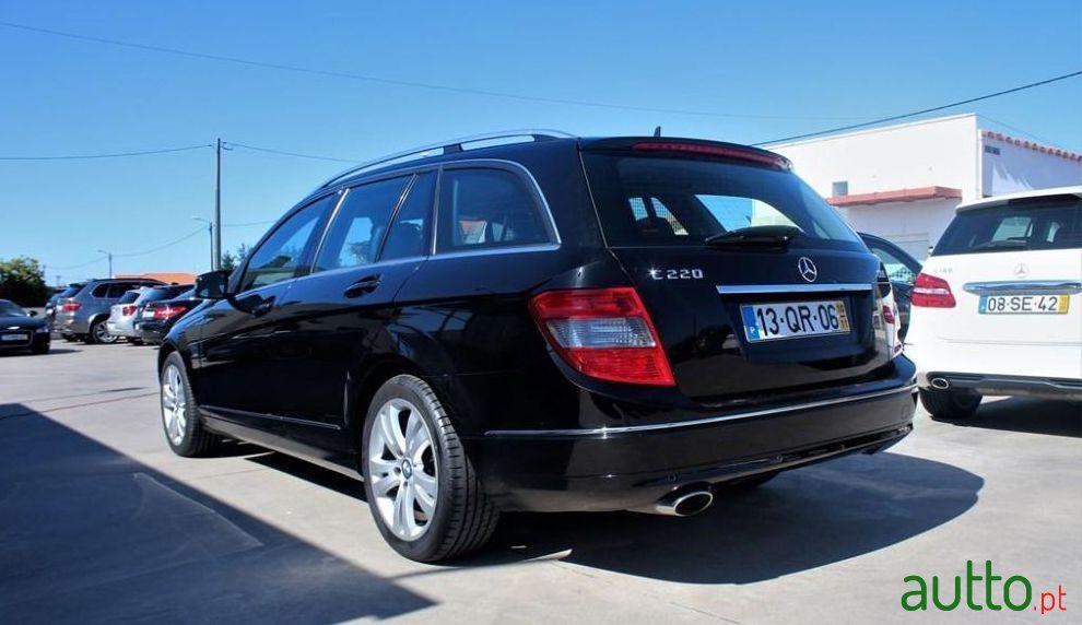 2010' Mercedes-Benz C-220 photo #2