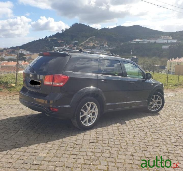 2013' Fiat Freemont photo #4