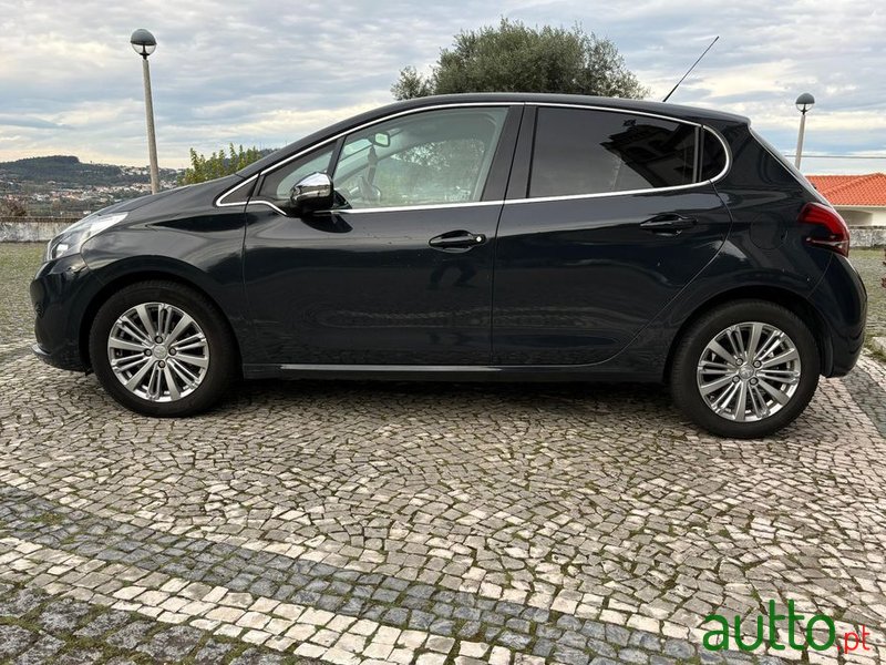 2017' Peugeot 208 photo #4