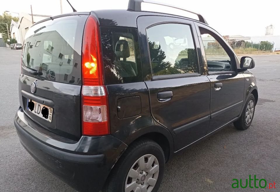2010' Fiat Panda photo #5