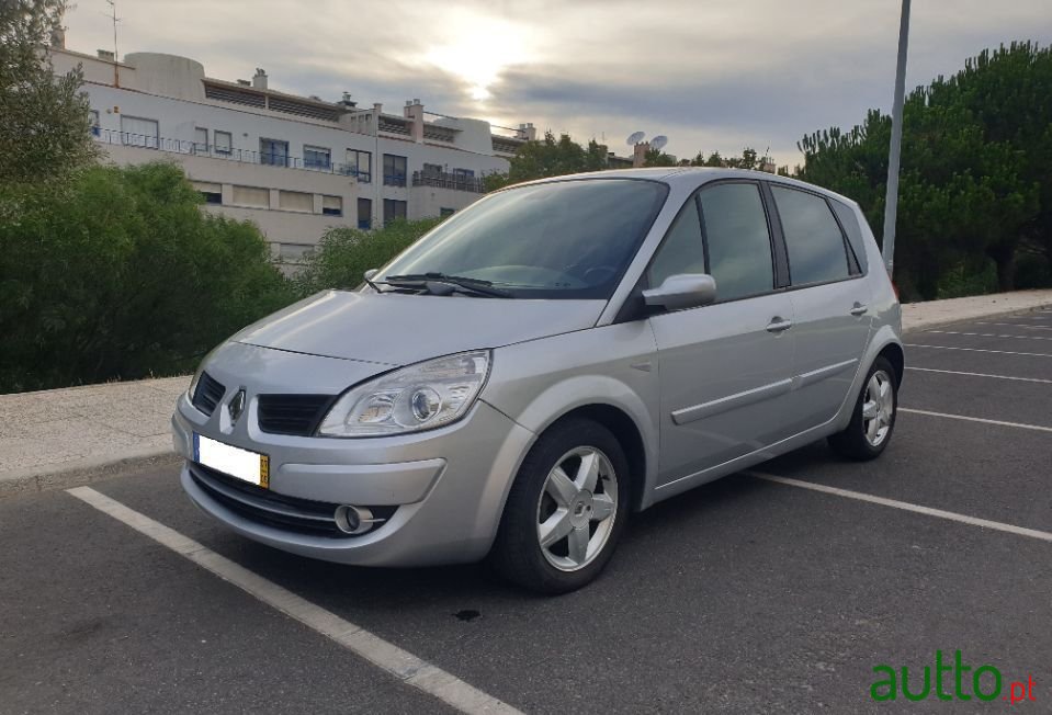 2007' Renault Scenic photo #1