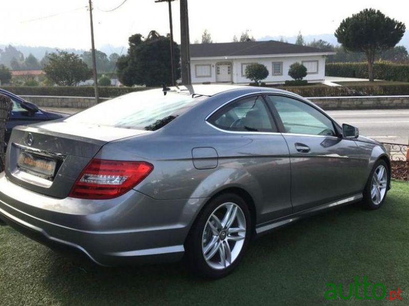 2014' Mercedes-Benz C-250 photo #1