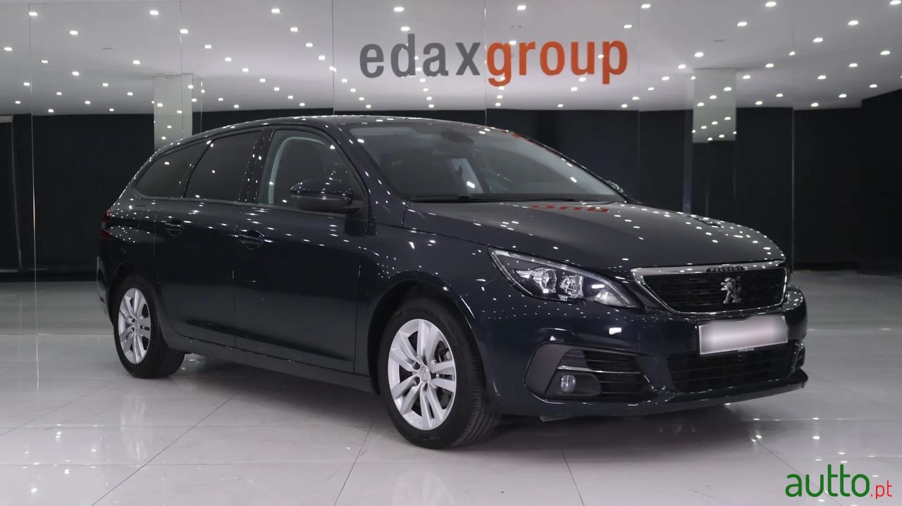 2018' Peugeot 308 Sw photo #1