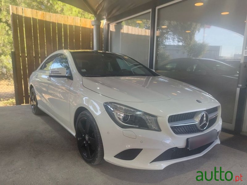 2014' Mercedes-Benz CLA 200 Cdi Urban photo #1