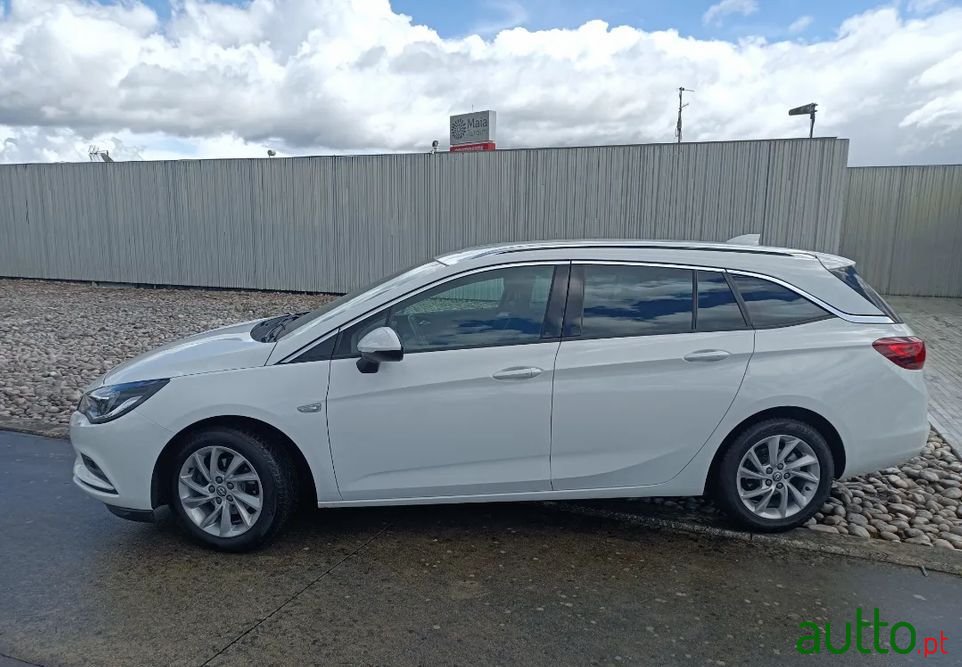 2017' Opel Astra Sports Tourer photo #4