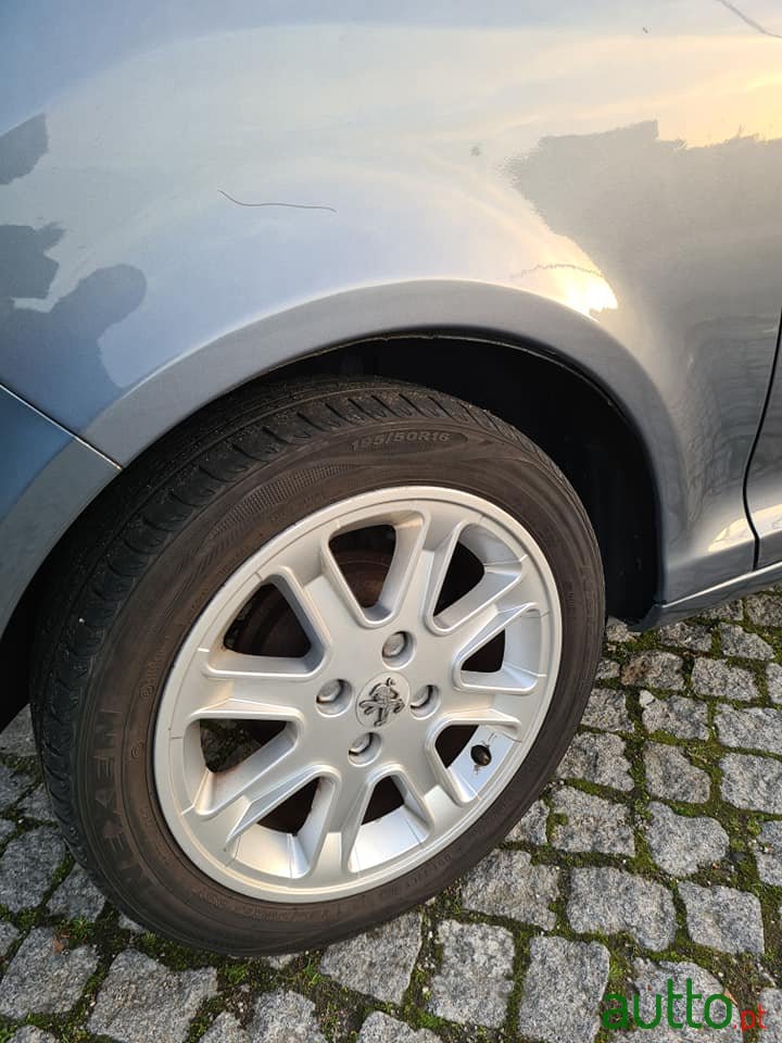 2003' Peugeot 1007 photo #3