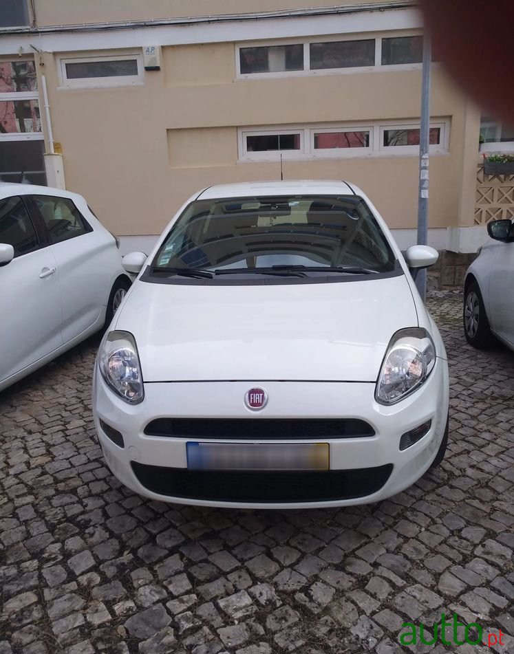 2013' Fiat Punto photo #1