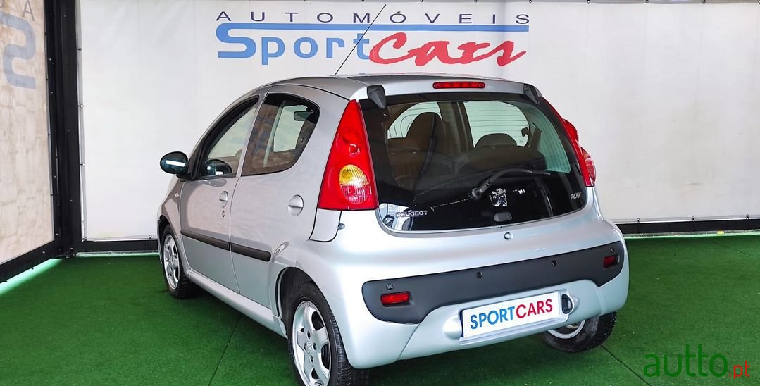 2010' Peugeot 107 photo #4