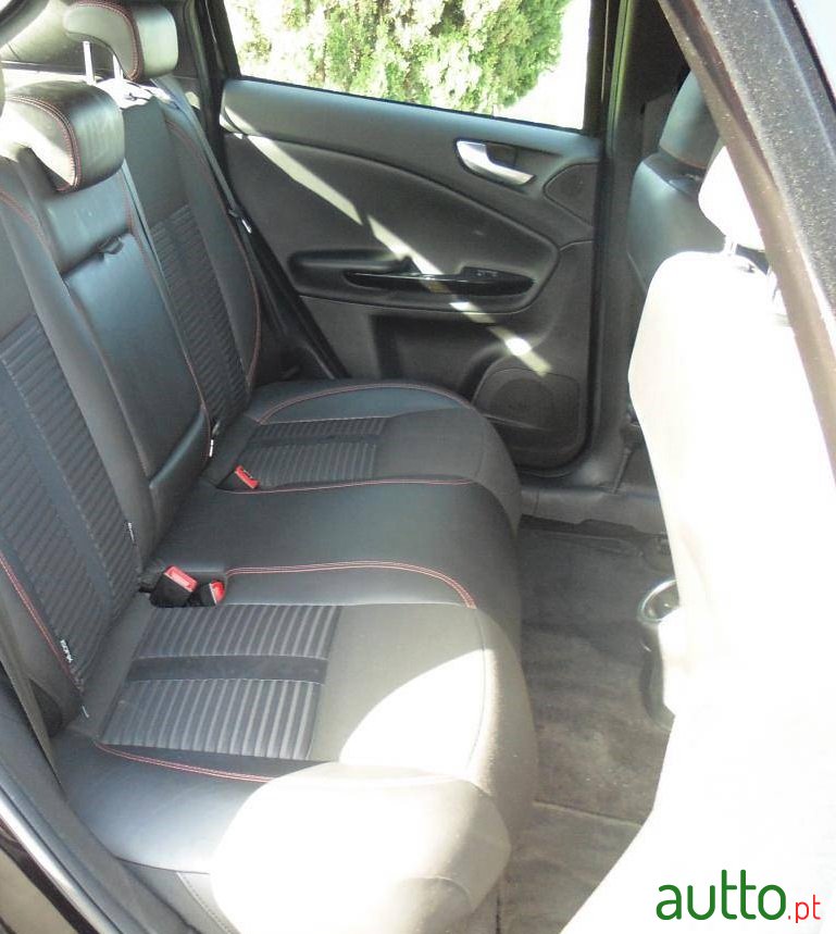 2013' Alfa Romeo Giulietta Giulietta 940 photo #5