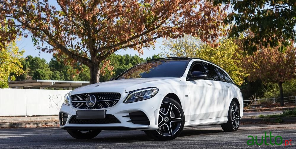 2020' Mercedes-Benz Classe C photo #1