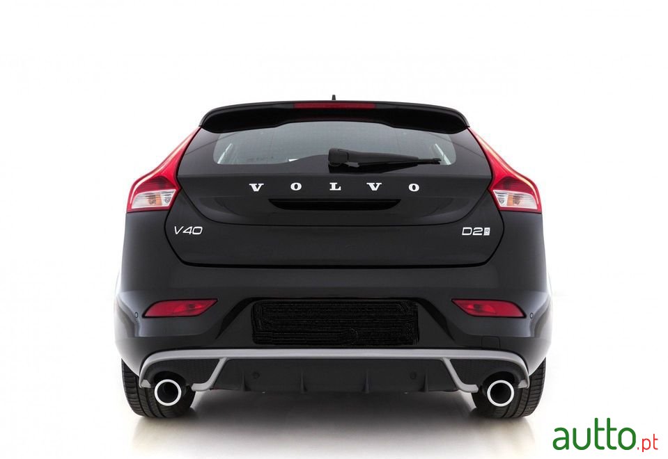 2018' Volvo V40 photo #4