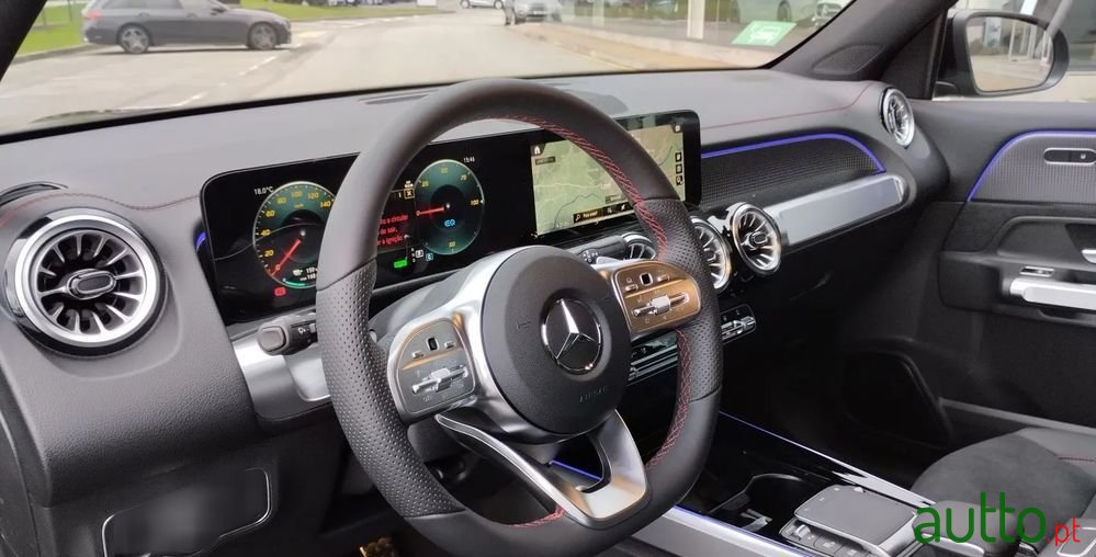 2023' Mercedes-Benz EQB 250 Amg Line photo #2