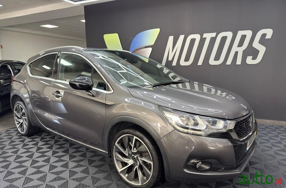 2016' DS Automobiles Ds4 Crossback photo #2