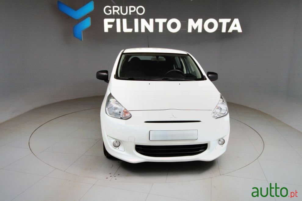 2015' Mitsubishi Space Star photo #1