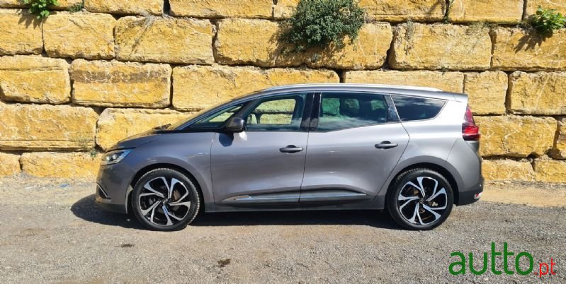 2018' Renault Grand Scenic photo #3