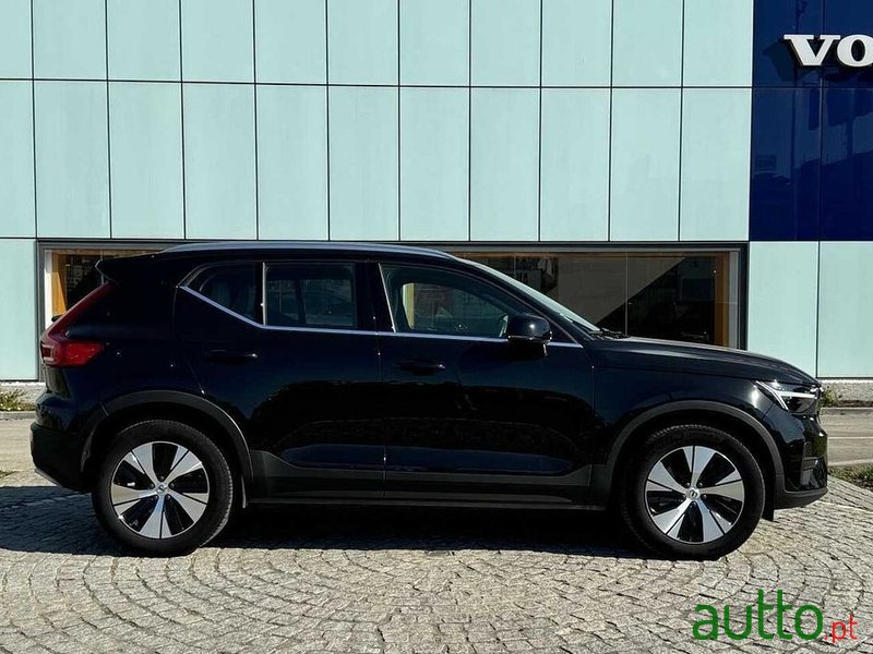 2022' Volvo Xc 40 photo #4