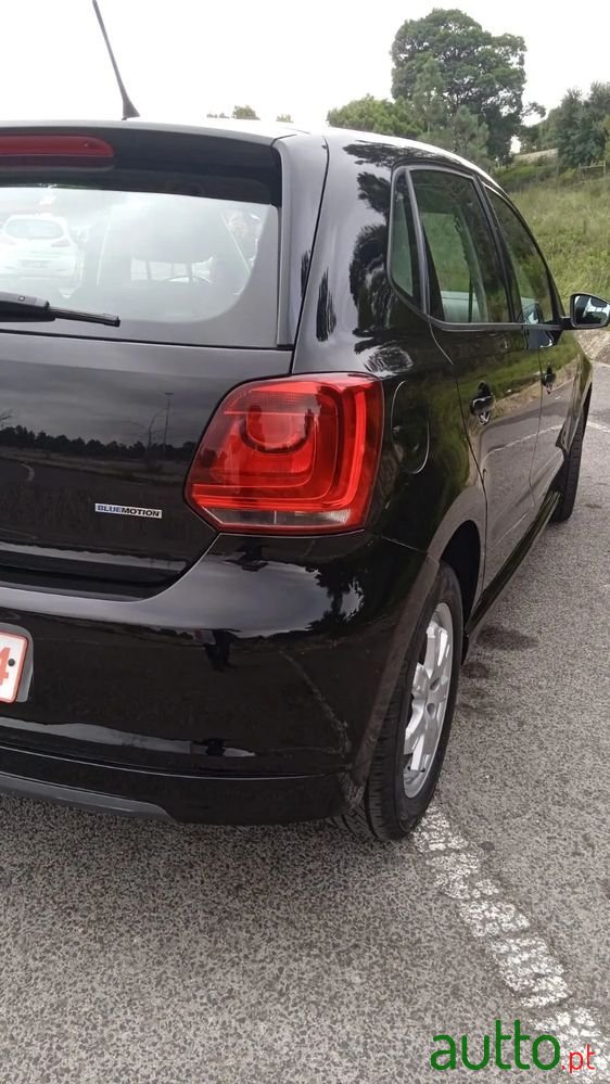 2013' Volkswagen Polo photo #4