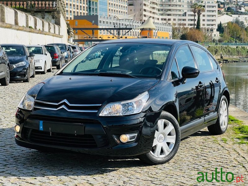 2010' Citroen C4 photo #1