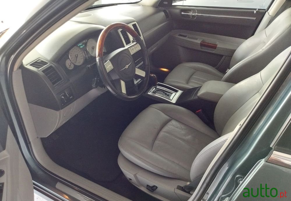 2006' Chrysler 300 C Touring 3.0 Crd photo #6