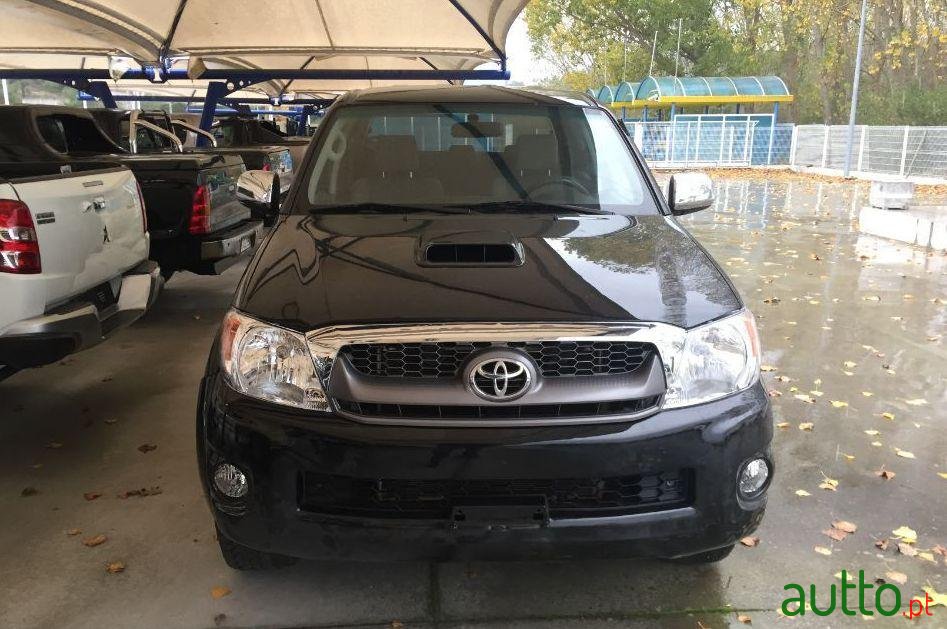 2010' Toyota Hilux Tracker 3.0 4X4 photo #1