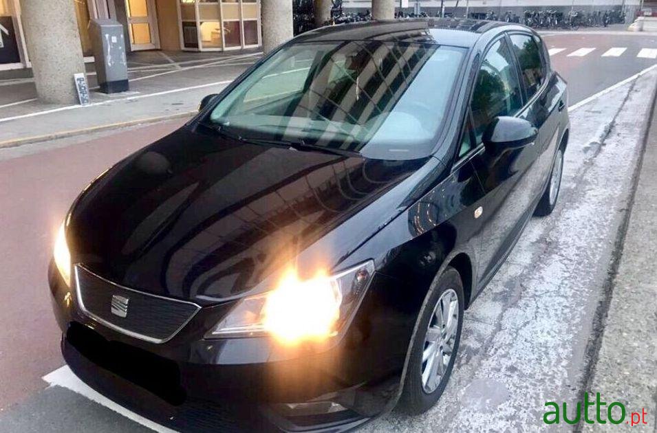 2012' SEAT Ibiza photo #4