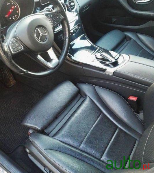 2015' Mercedes-Benz C-220 Bluetec photo #2