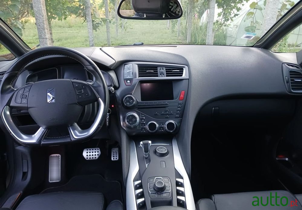 2013' Citroen DS5 photo #4