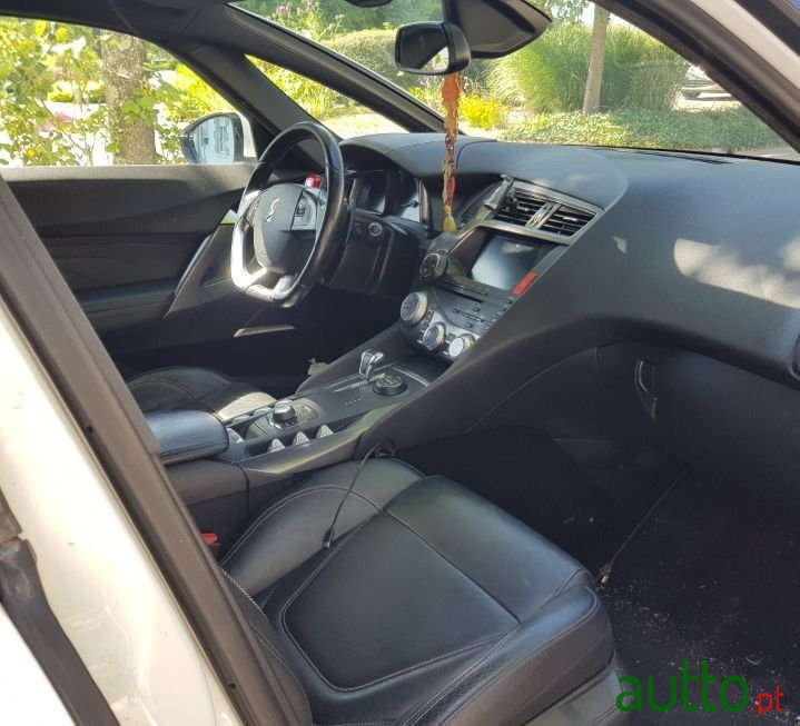 2014' Citroen DS5 photo #2