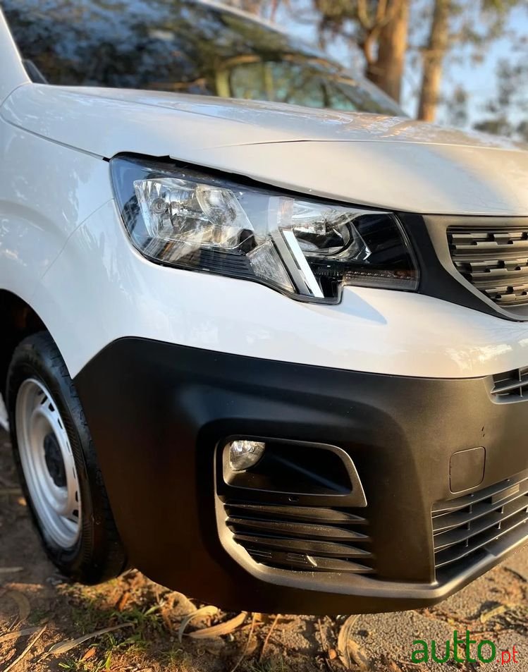 2019' Peugeot Partner photo #3