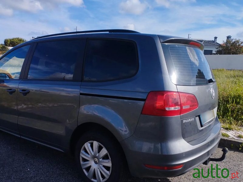 2014' Volkswagen Sharan photo #1