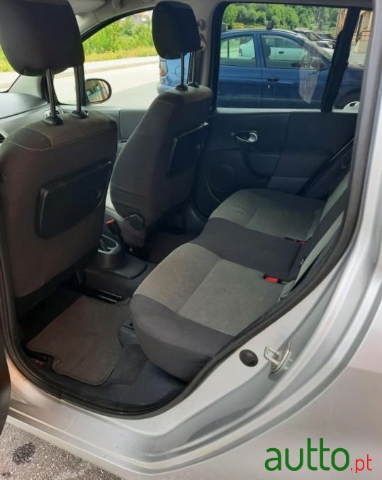 2008' Renault Modus photo #5