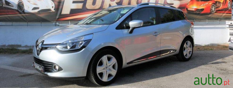 2015' Renault Clio Sport Tourer photo #2