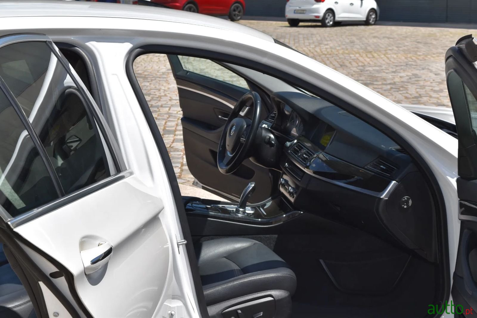 2015' BMW 520 photo #4