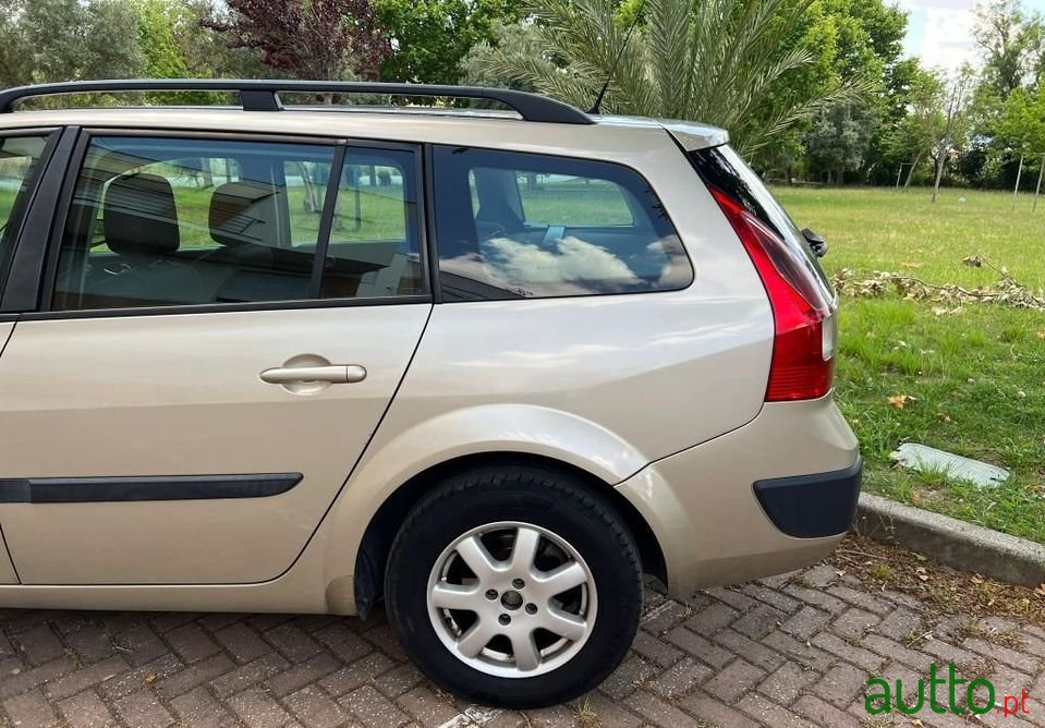 2006' Renault Megane Break photo #3