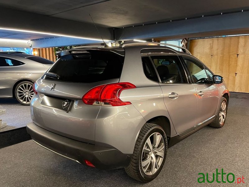 2016' Peugeot 2008 photo #6