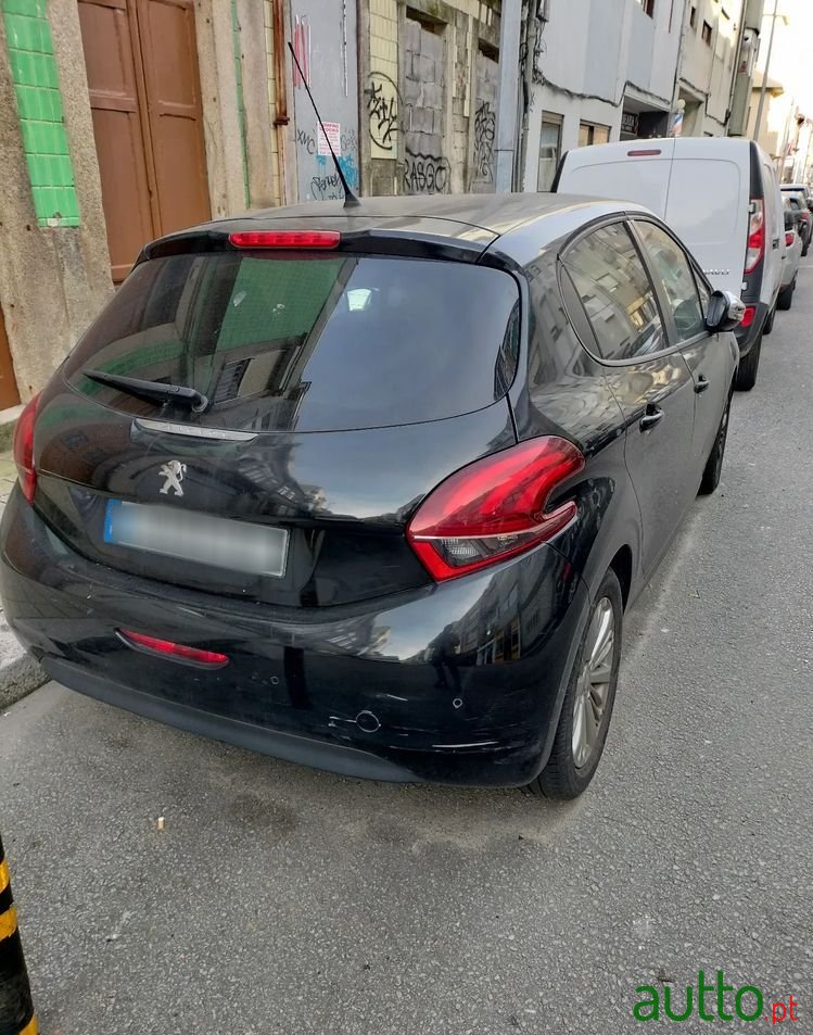 2016' Peugeot 208 1.2 Puretech Style photo #4