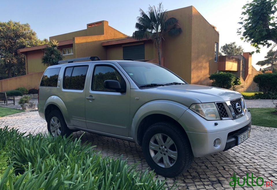 2006' Nissan Pathfinder photo #3