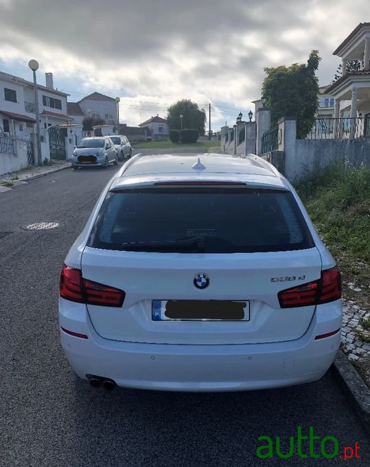 2010' BMW 530 photo #6