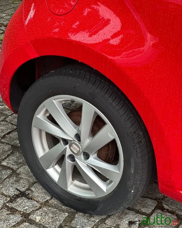 2012' SEAT Mii 1.0 Style photo #5