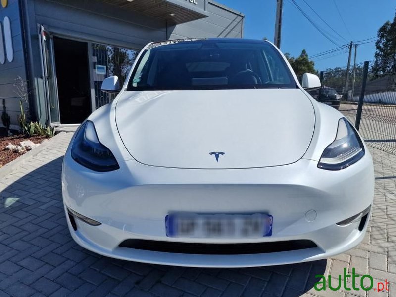 2023' Tesla Model Y Standard Rwd photo #2