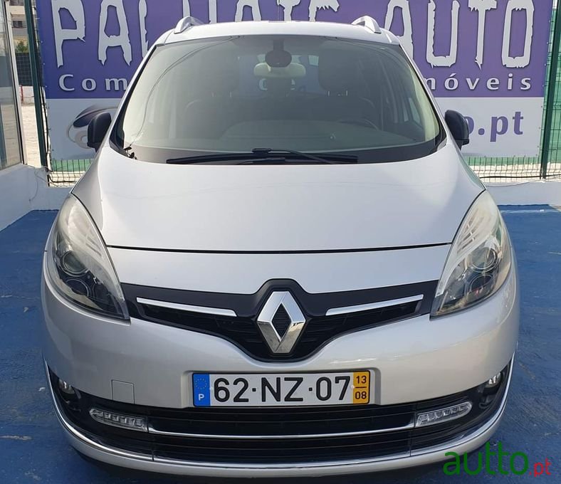 2013' Renault Grand Scenic photo #1