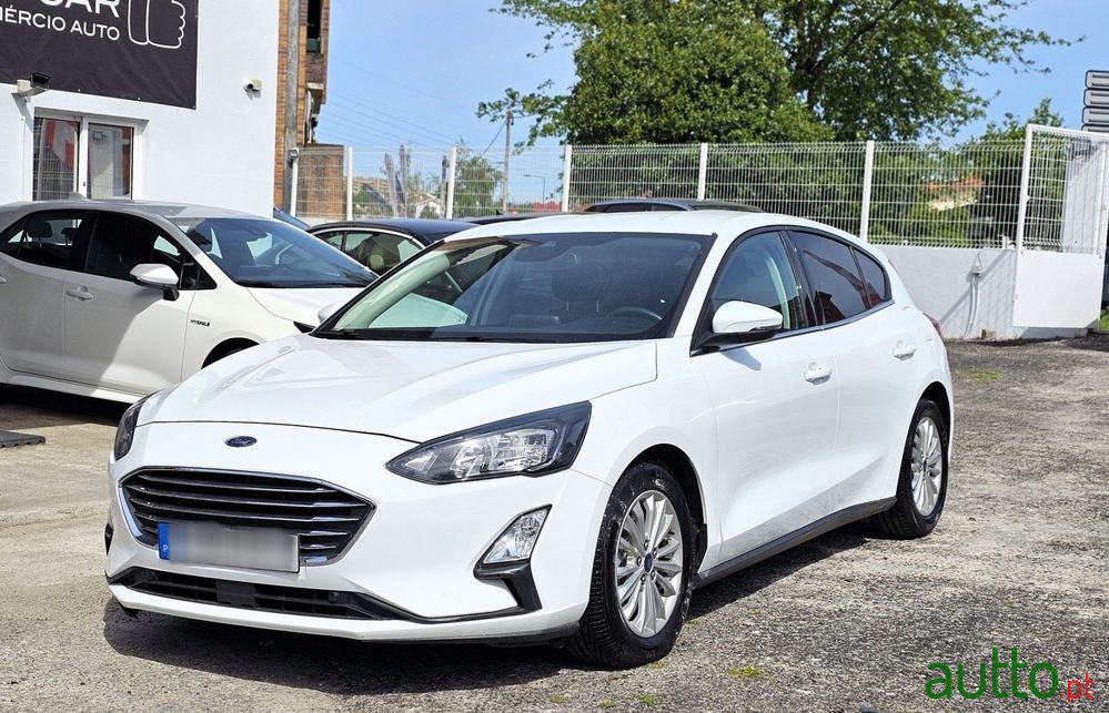 2021' Ford Focus photo #1