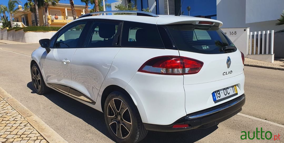 2013' Renault Clio Sport Tourer photo #5