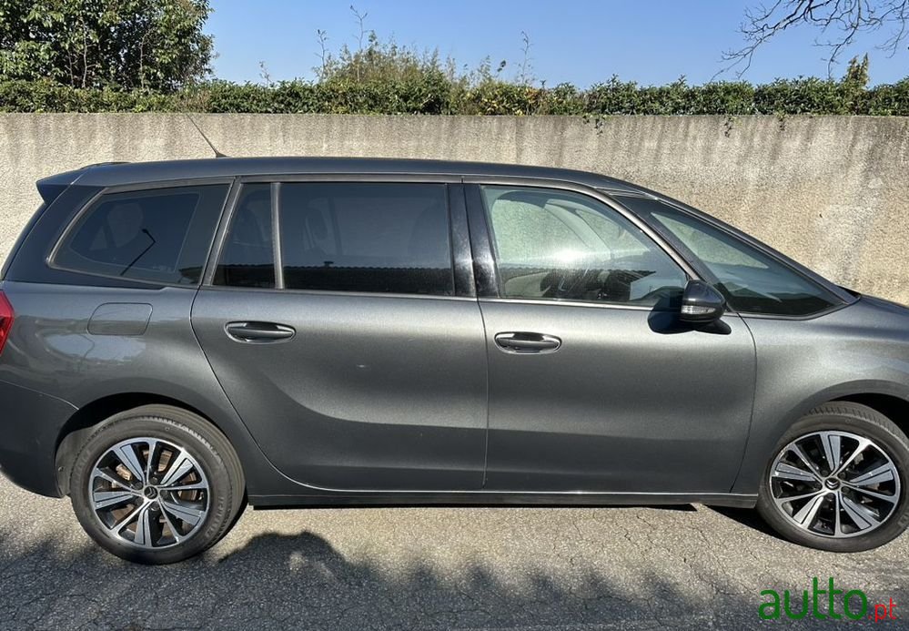 2017' Citroen C4 Grand Picasso photo #4